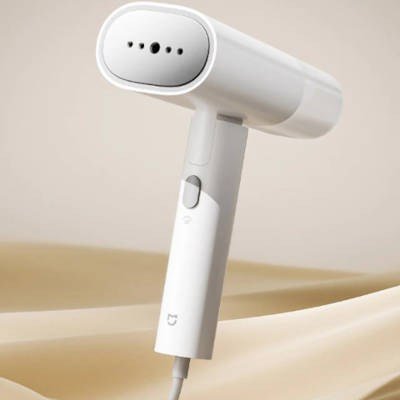 Handheld steamer